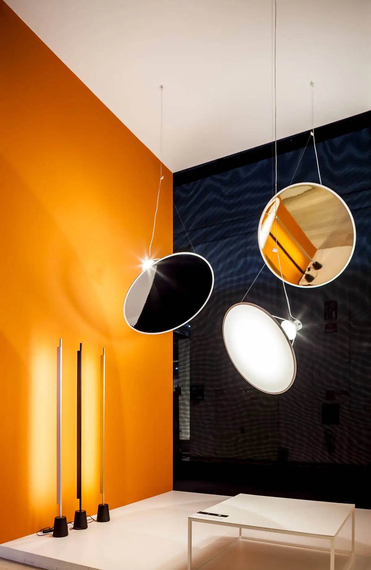 Amisol Pendant, White Stretch Reflector, 75 cm, LED, Push/DALI Dim, IP20