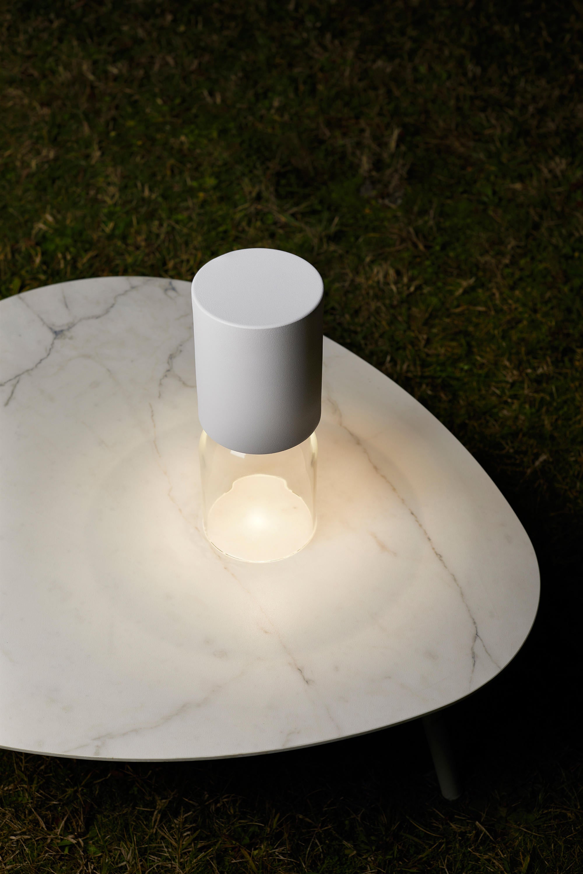 Nui Mini Wireless Table, Sand Shade, LED, Touch Dim, IP54