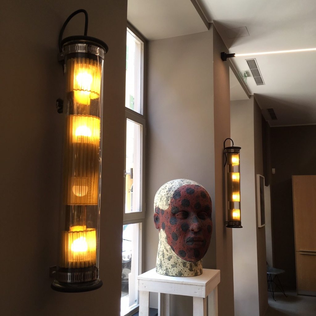 Tube Bulb Pendant, Linear Vertical, 72 cm, Silver Reflector No Mesh, E27, IP64