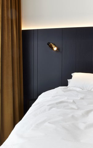 Biny Adjustable Reading Wall with Stick, Black and Gold, LED, Thumbswitch, IP20