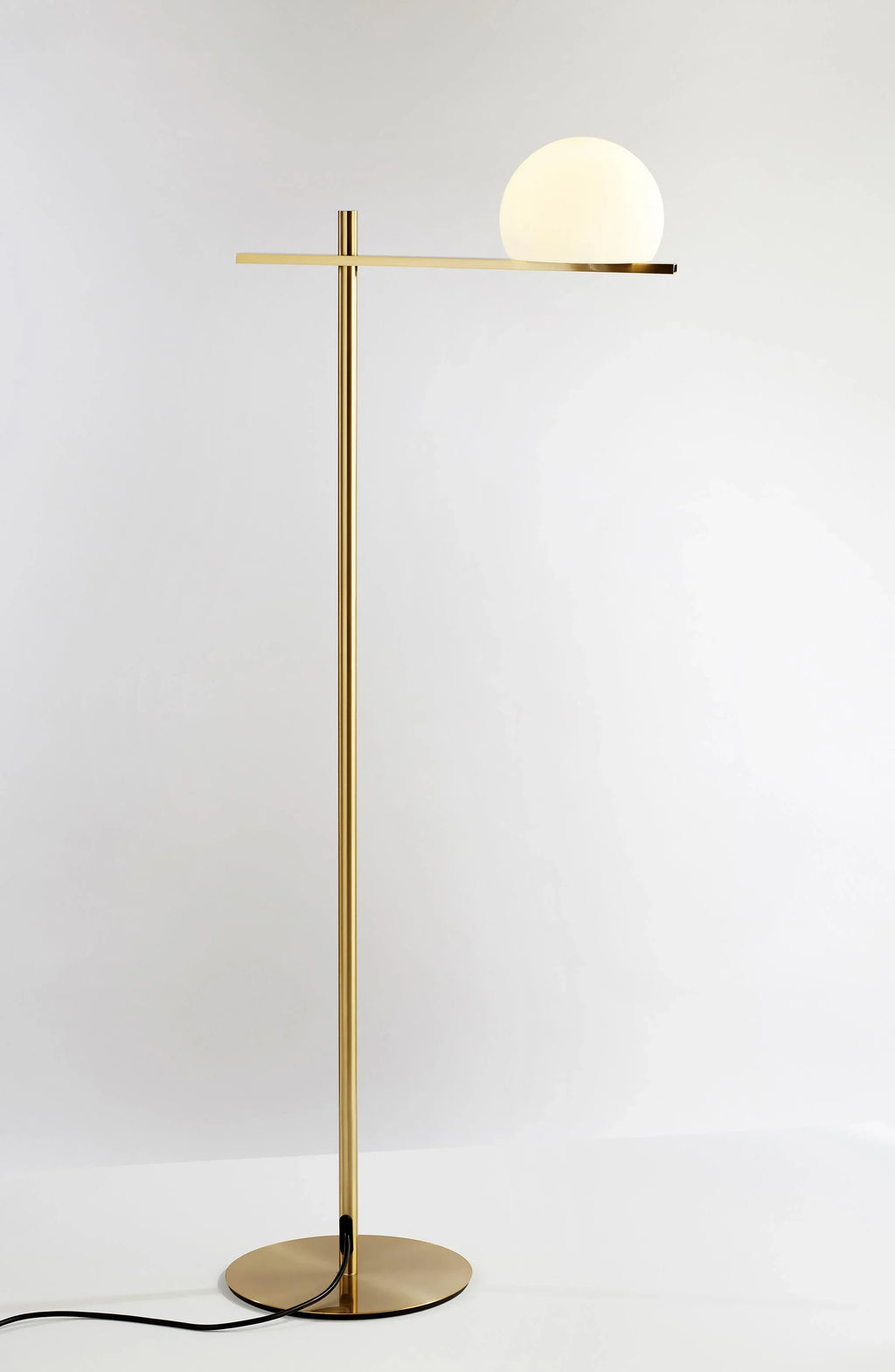 Circ Floor Lamp, Glass Shade with Satin Gold, LED, IP20