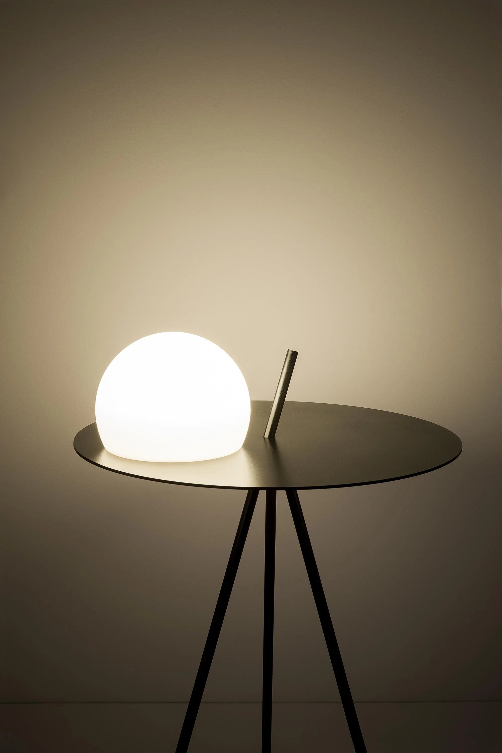 Circ Table with Built-In Light, Poly Shade, LED, IP55