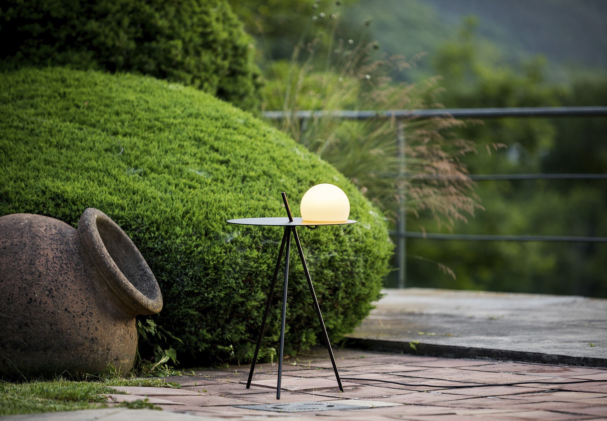 Circ Table with Built-In Light, Poly Shade, LED, IP55