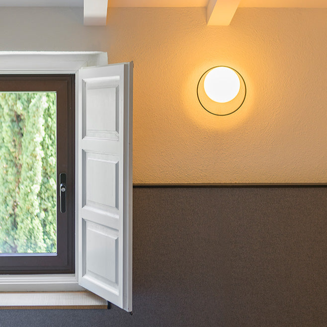 Circ Wall Light, White Glass with Black Ring, LED, Triac Dim, IP20