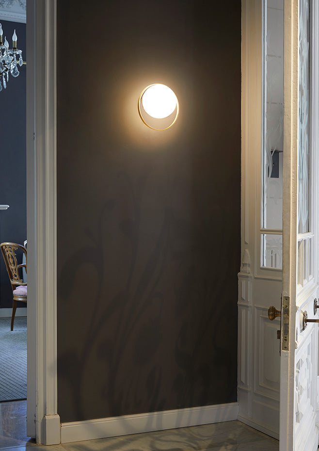 Circ Wall Light, White Glass with Gold Ring, LED, Triac Dim, IP20