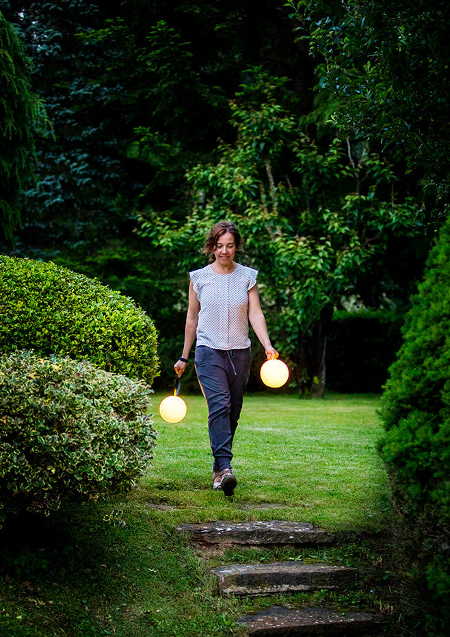 Circ Wireless Table Lamp, Poly Shade with Small Rust Ring, LED, IP67