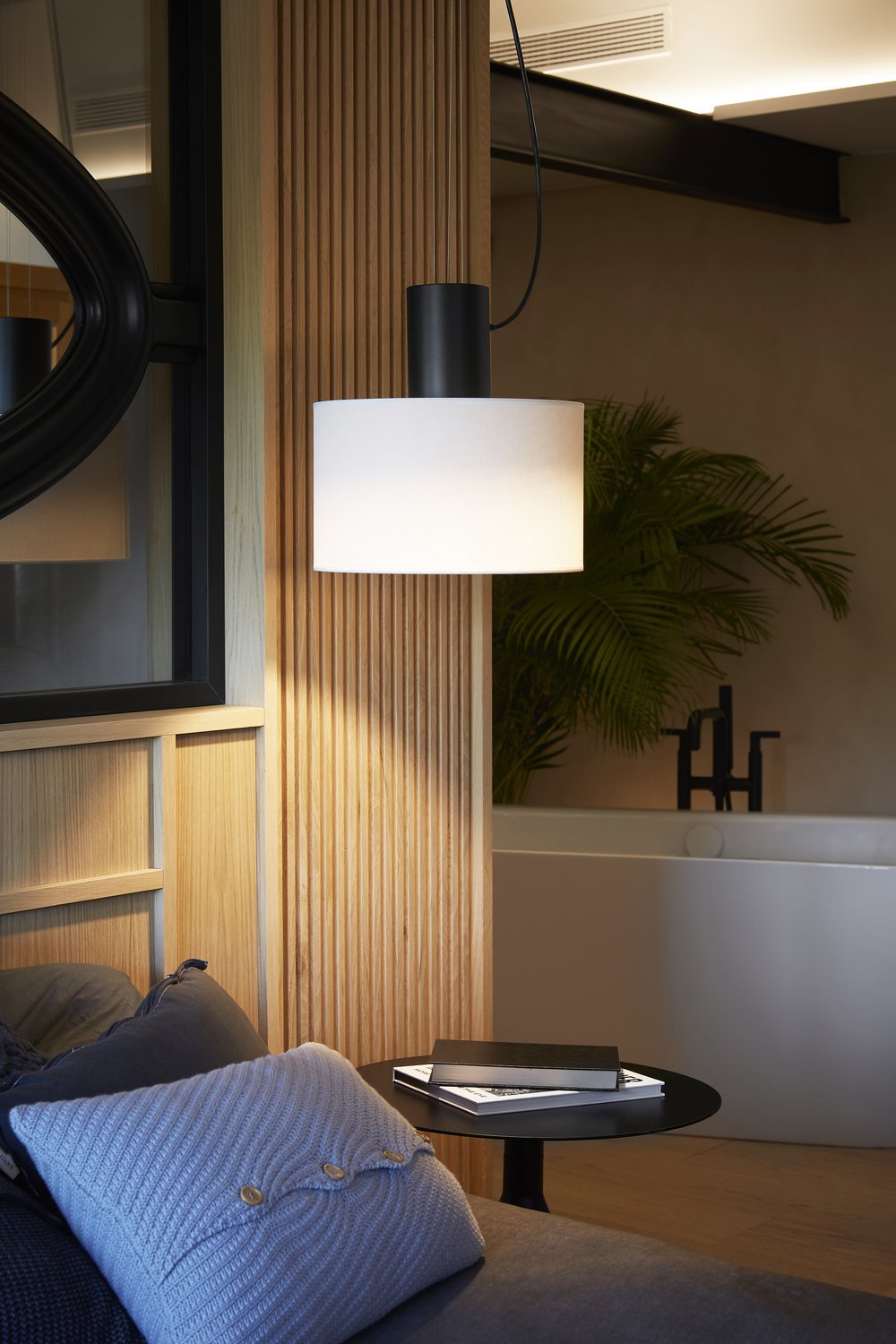 Cyls Pendant with Shade and Black Body, E27, IP20