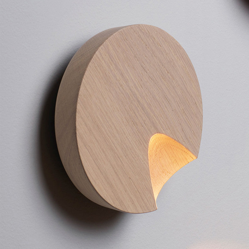 Dots Wall, Reading, Adjustable, Wood White Oak, 5.75W, LED, Thumbswitch or Dim