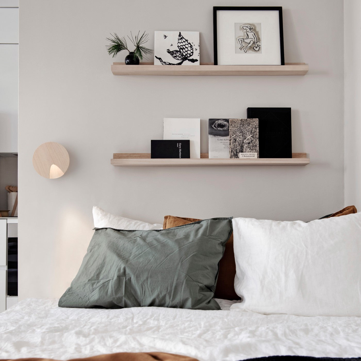 Dots Wall, Reading, Adjustable, Wood White Oak, 5.75W, LED, Thumbswitch or Dim