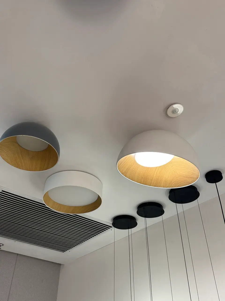 Duo Ceiling, Round Flat Small, 47.5 cm ø, Cream with Wood Interior, 26.5W, LED, Dim