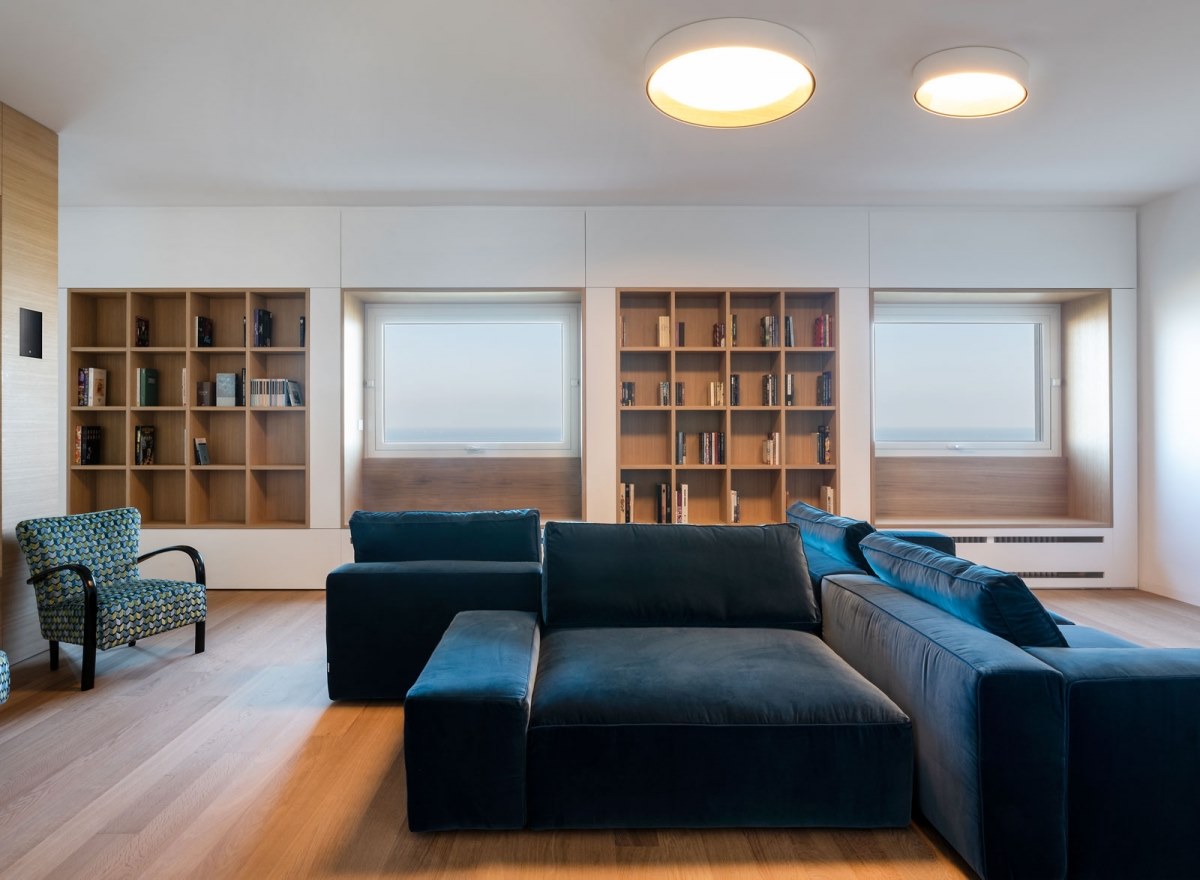 Duo Ceiling, Round Flat Large, 78.5 cm ø, Cream with Wood Interior, 50W, LED, Dim