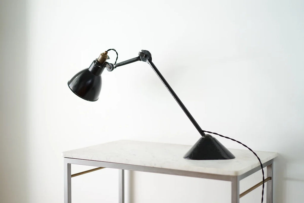 Gras-N205-Table-Black-Tilted-Forward-Thumbnail