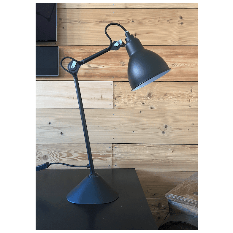 Gras-N205-Table-Black-with-Wood-Wall-Unlit