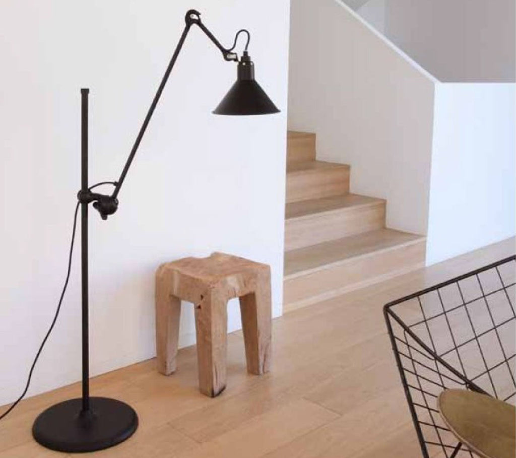 Gras-N215-Floor-Black-with-Wooden-Stool