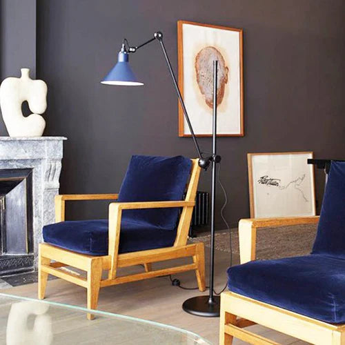 Gras-N215-Floor-Blue-with-Blue-Chairs