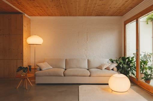 Knit Low Floor Lamp, Oval, Stretch Knit Material over Polymer Orb, 33.6W, LED, Push Dim