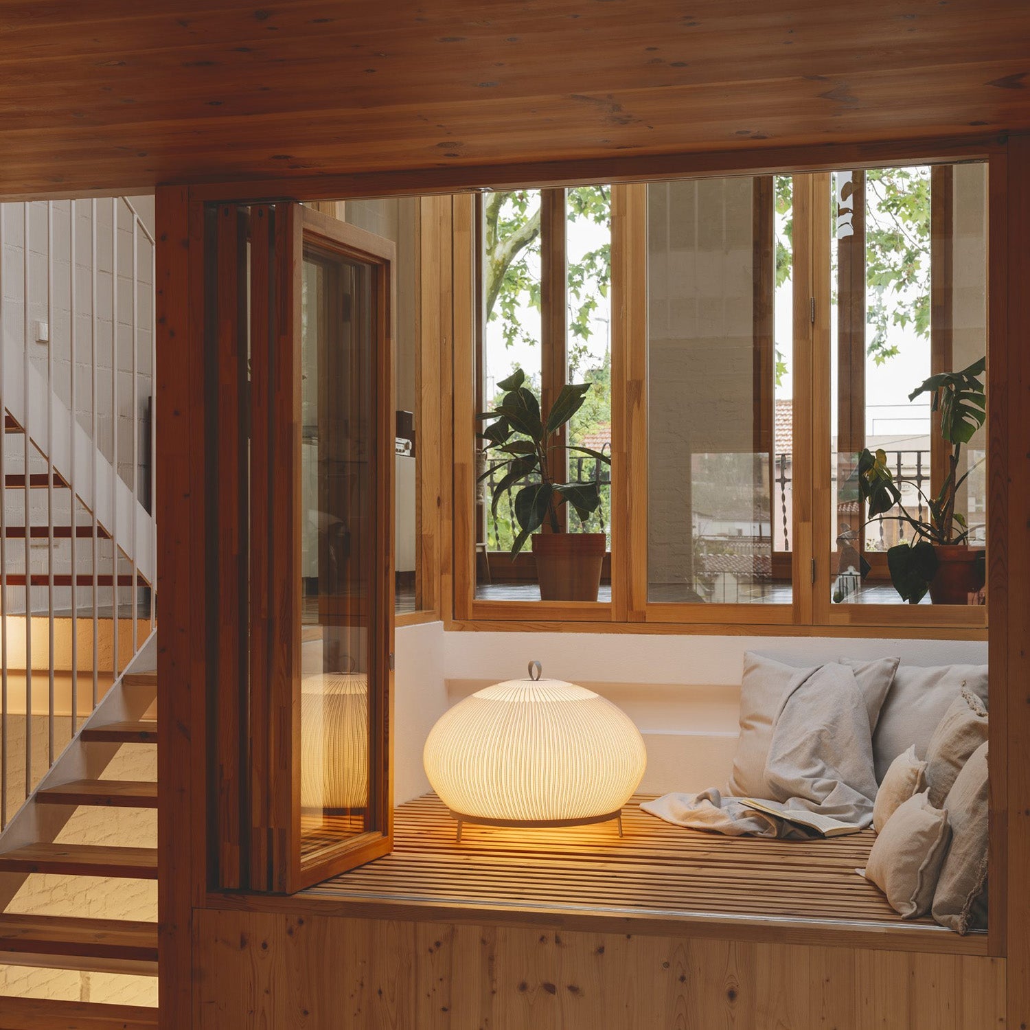 Knit Low Floor Lamp, Round, Stretch Knit Material over Polymer Orb, 33.6W, LED, Push Dim