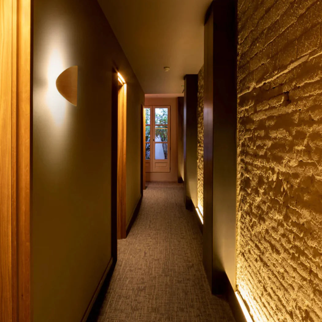 Lune Wall Light, Black, LED, Triac Dim, IP65 Indoor