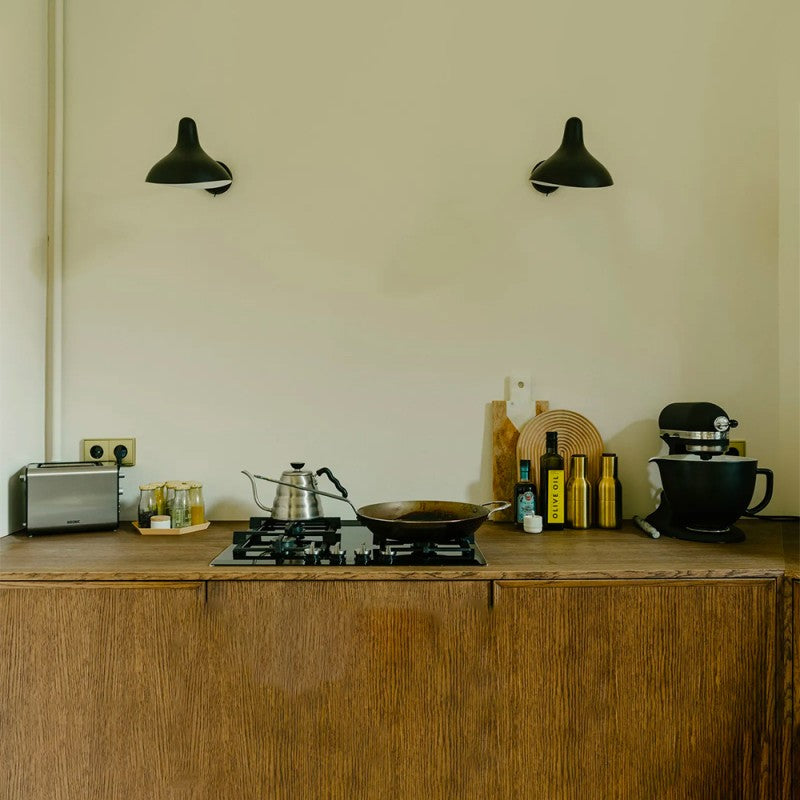 Mantis BS5 Adjustable Standard Wall, Black, Thumbswitch, E14, IP20