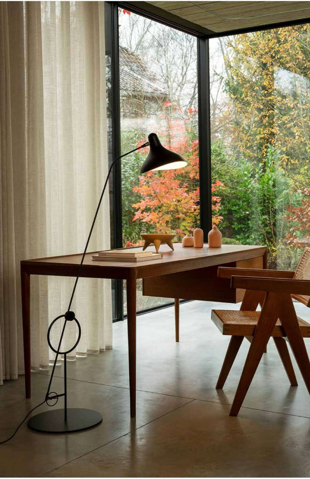 Mantis BS8 Adjustable Floor Lamp with Ring, Black, E14, On/Off, IP20