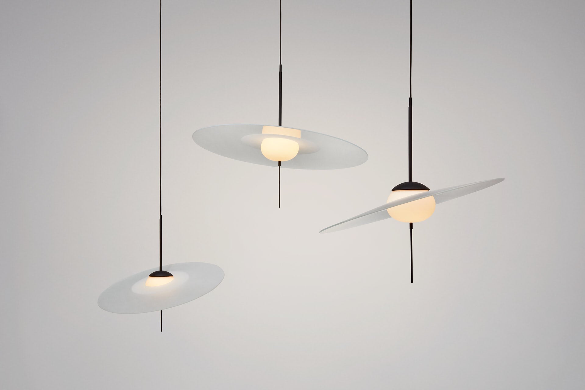 Mono Pendant, 40 cm, Frosted Glass with Black, LED, Touch Dim, IP20