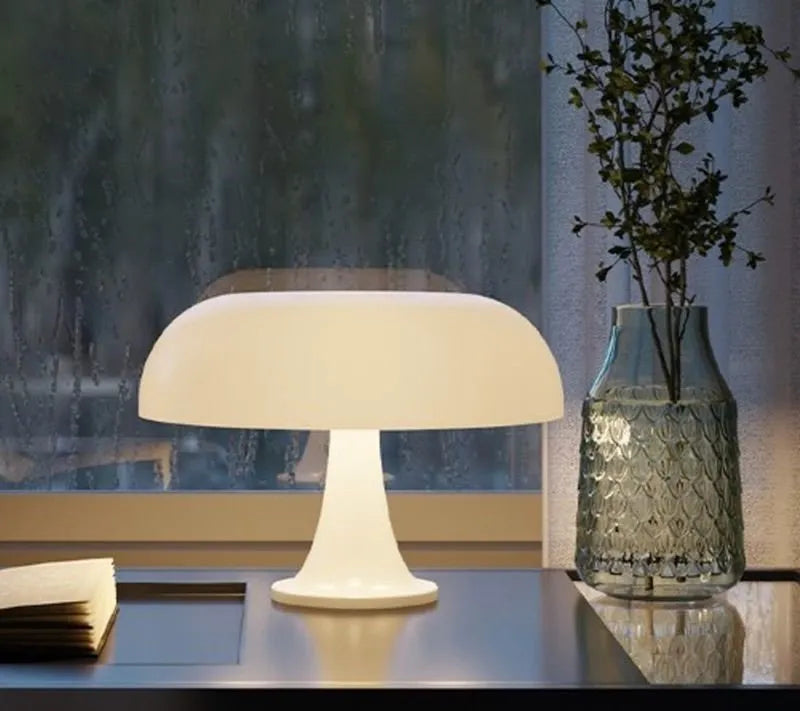 Nesso Table Lamp, White, E14, IP20