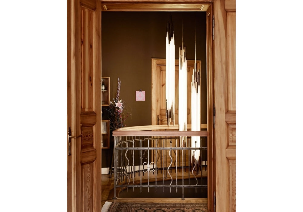 Org Pendant, Linear, Vertical, 1600 L, Gold, LED, Triac Dim, IP20