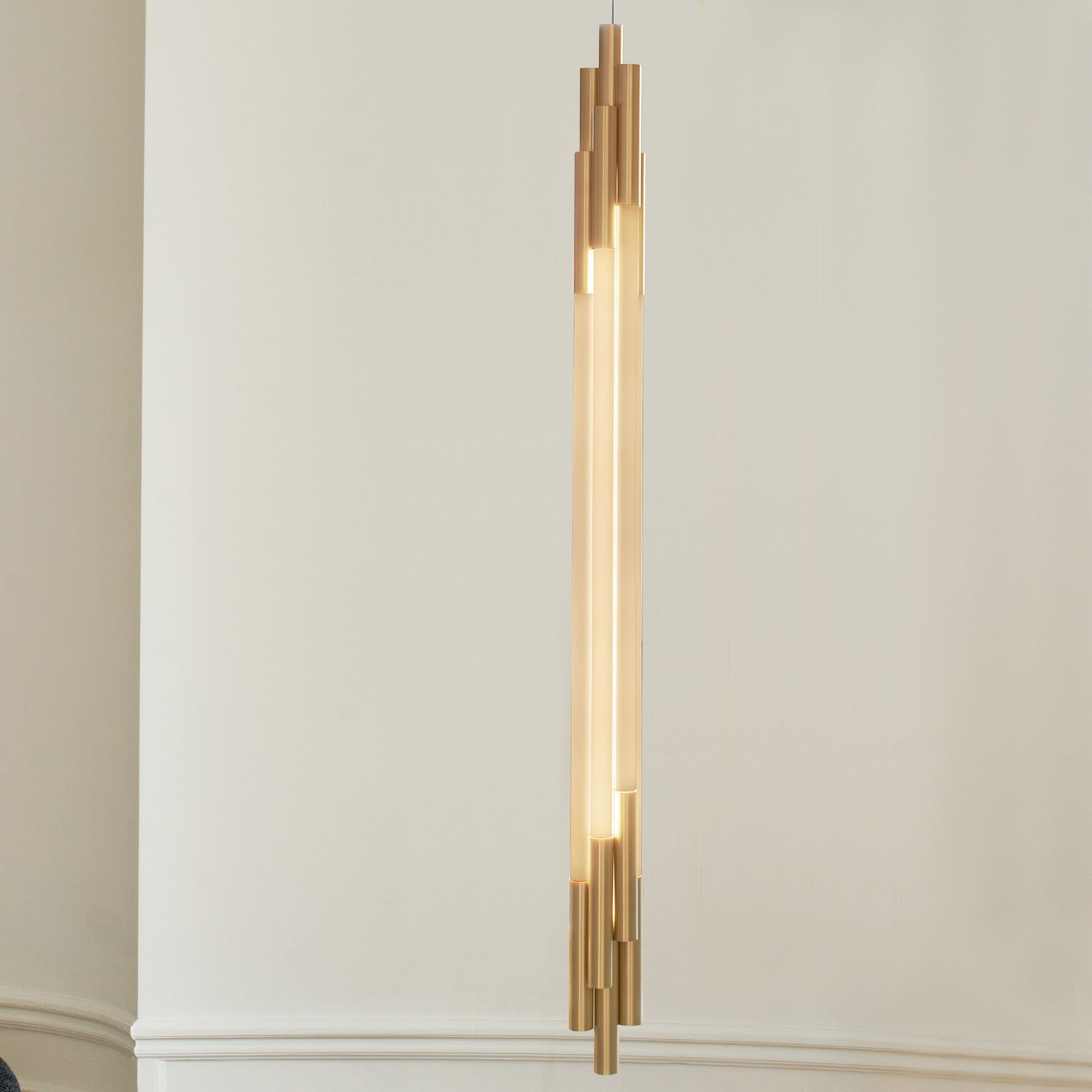 Org Pendant, Linear, Vertical, 1600 L, Gold, LED, Triac Dim, IP20