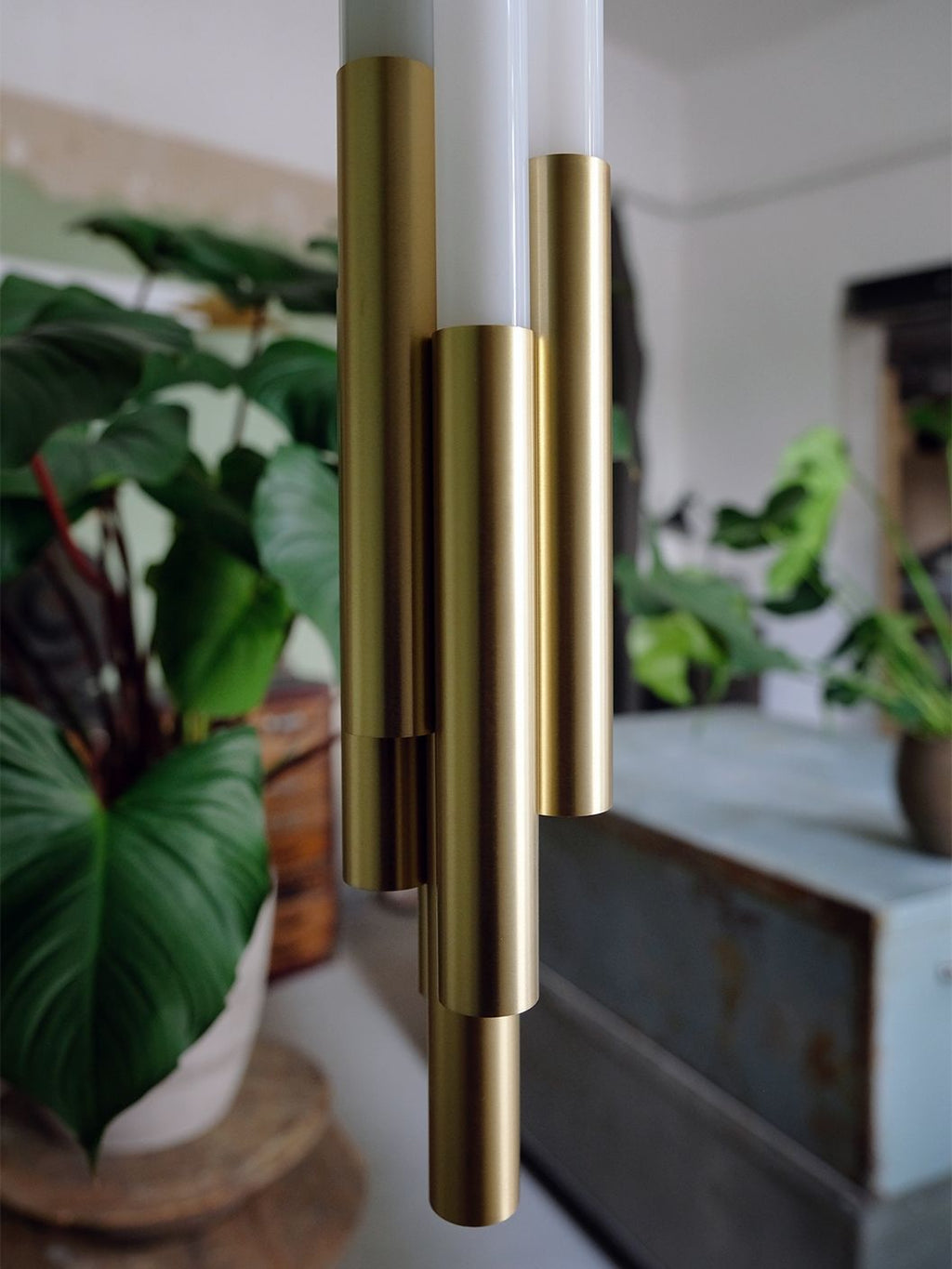 Org Pendant, Linear, Vertical, 2000 L, Gold, LED, Triac Dim, IP20