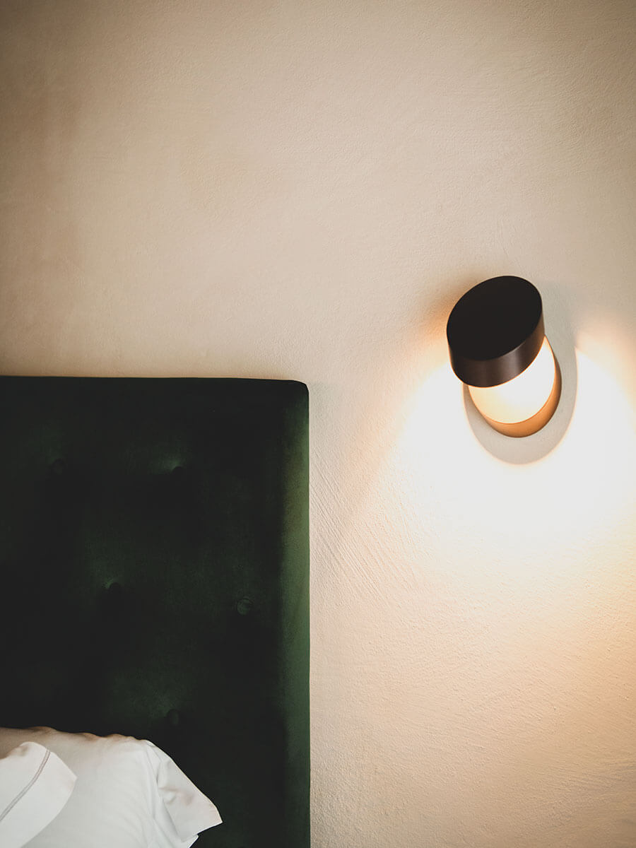 Pin-Up Wall, Black, LED, Triac Dim, IP20