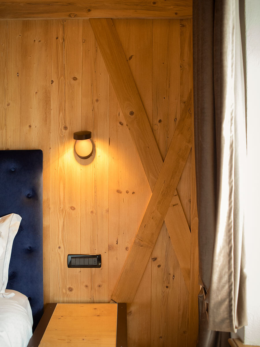 Pin-Up Wall, Black, LED, Triac Dim, IP20