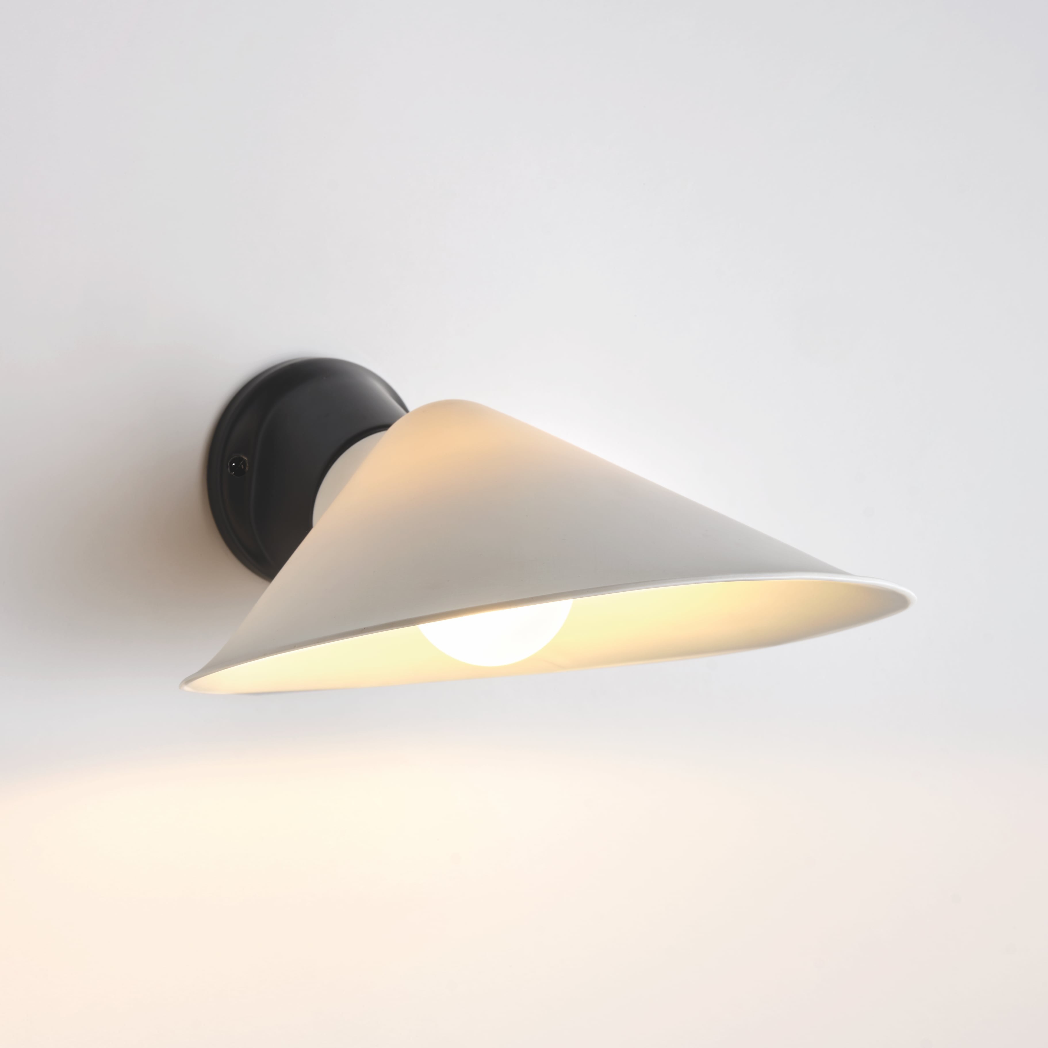 Plume Adjustable Wall, White Shade with Black Base, E27, Thumbswitch, IP20