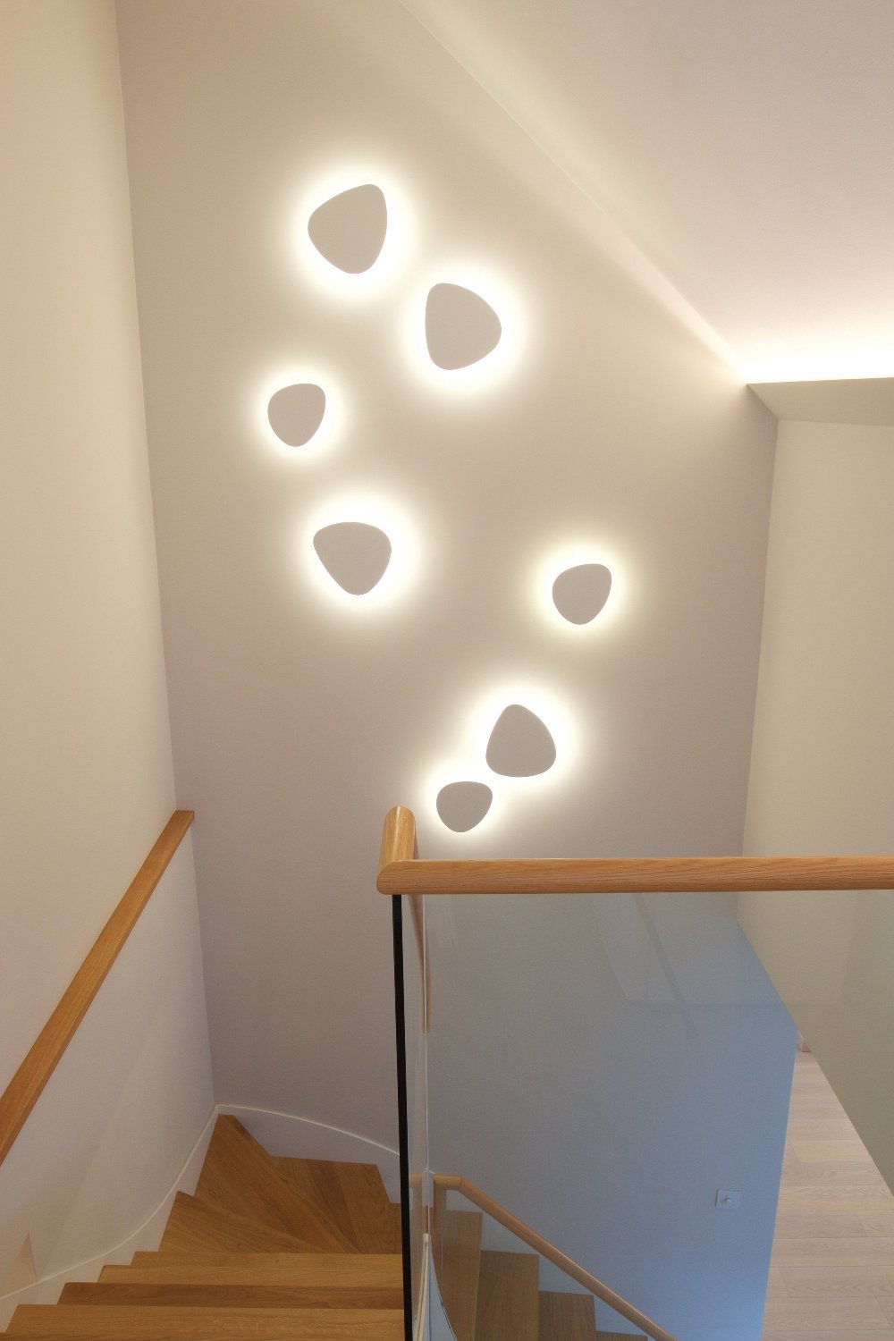 Tria Wall, 8 Light, White, LED, 120W, Triac Dim, IP20