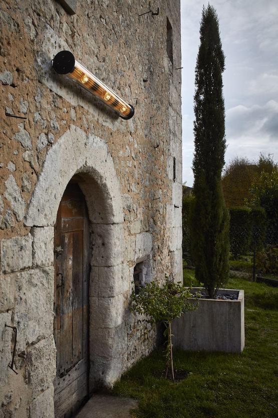 Tube Bulb Wall or Ceiling, 132 cm, Mesh, E27, IP64